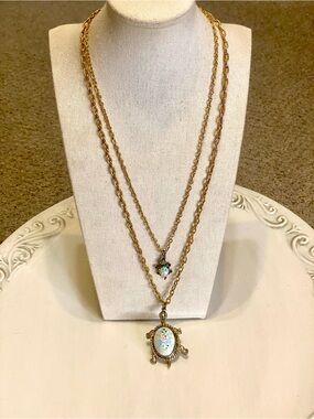 Vintage Porcelain Turtle Necklace